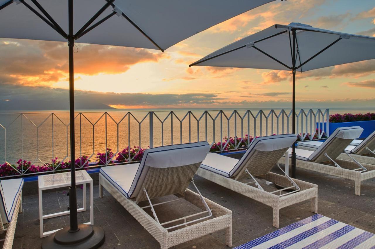 פוארטו ואלארטה Hotel Luxury Patio Azul (Adults Only) מראה חיצוני תמונה The rooftop pool at the Hotel